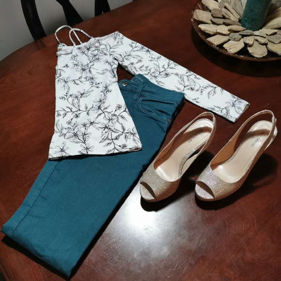 Glitter Heels - Picture 7 of 7